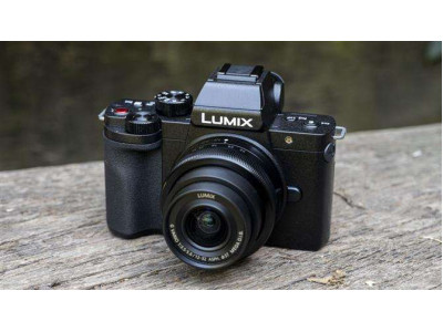 Представлен фотоаппарат Panasonic G100