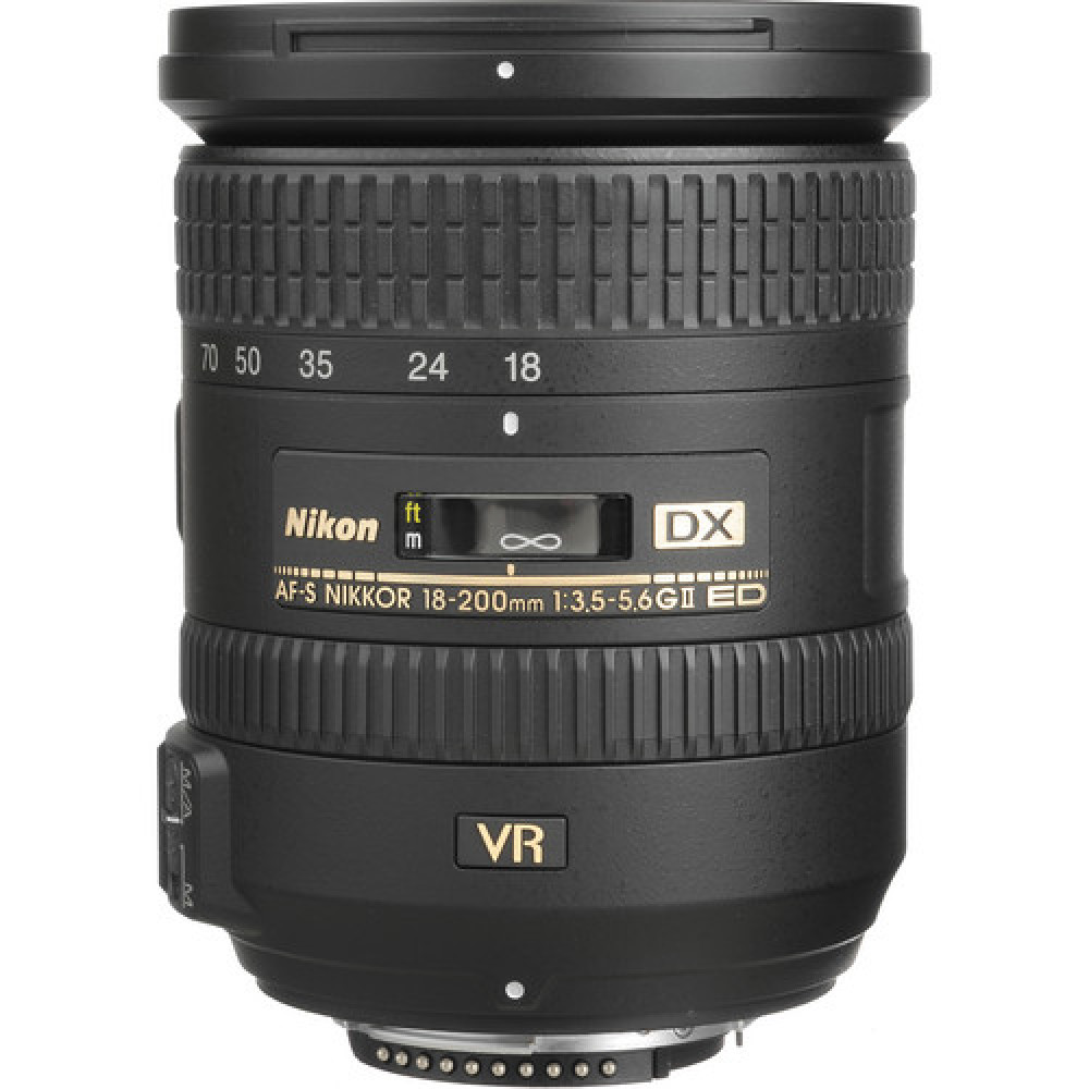 Об'єктив Nikon 18-200mm f3.5-5.6G AF-S DX ED VR II