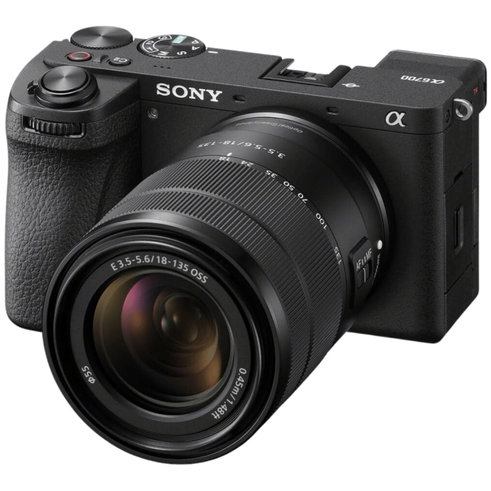 Цифровая фотокамера Sony A6700 kit 18-135 Black ILCE6700MB.CEC