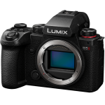 Цифровая фотокамера Panasonic Lumix S DC-S5M2KEE Kit S-R2060E f/3.5-5.6