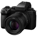 Цифровая фотокамера Panasonic Lumix S DC-S5M2XKEE Kit + S-R2060E f/3.5-5.6