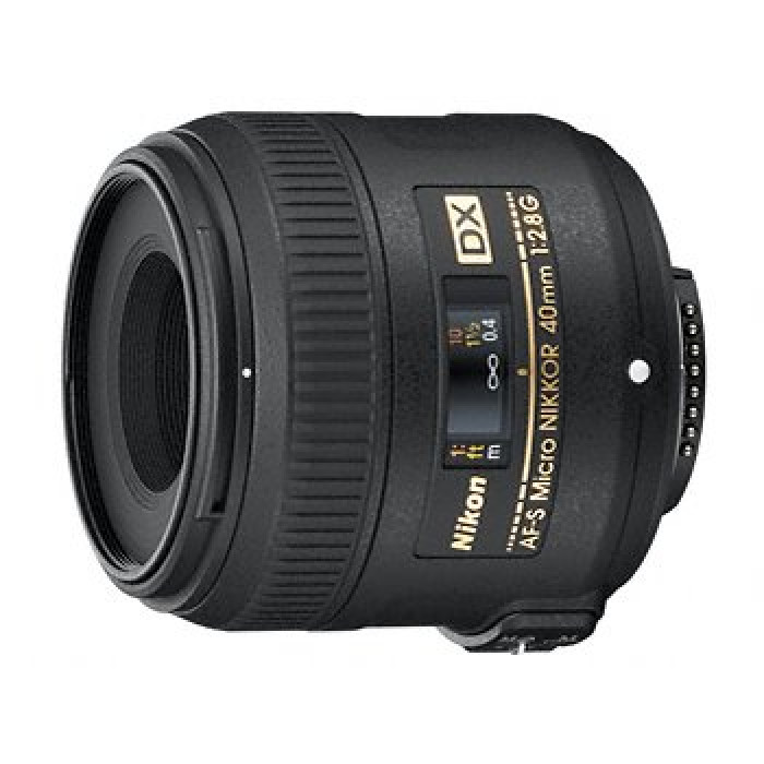 Об'єктив Nikon 40mm f/2.8G ED AF-S DX Micro NIKKOR