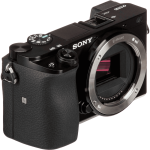 Цифровая фотокамера Sony Alpha A6100 Body Black