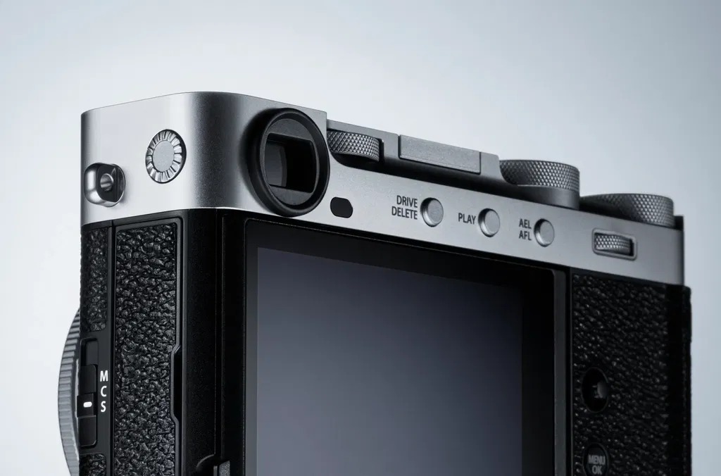 Экран и видоискатель X-E5