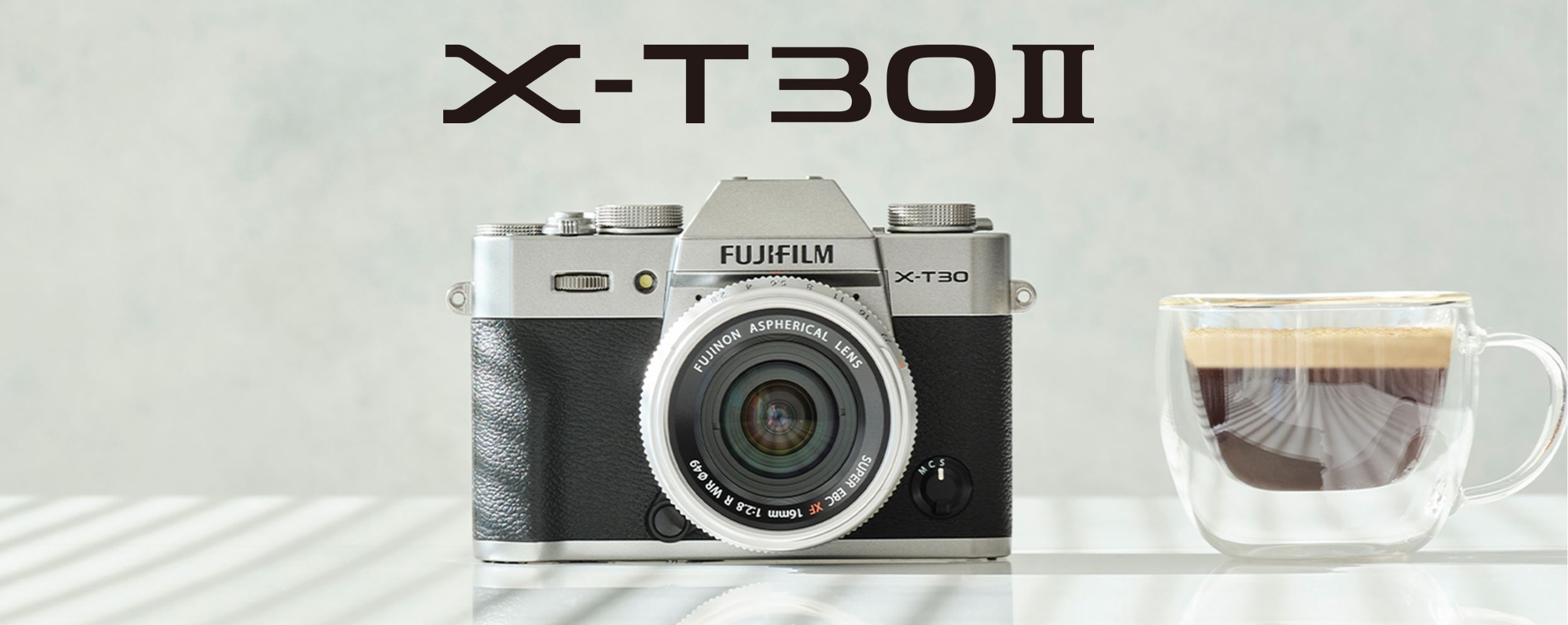 FujiFilm X-T30 II Kit 18-55 вид спереди
