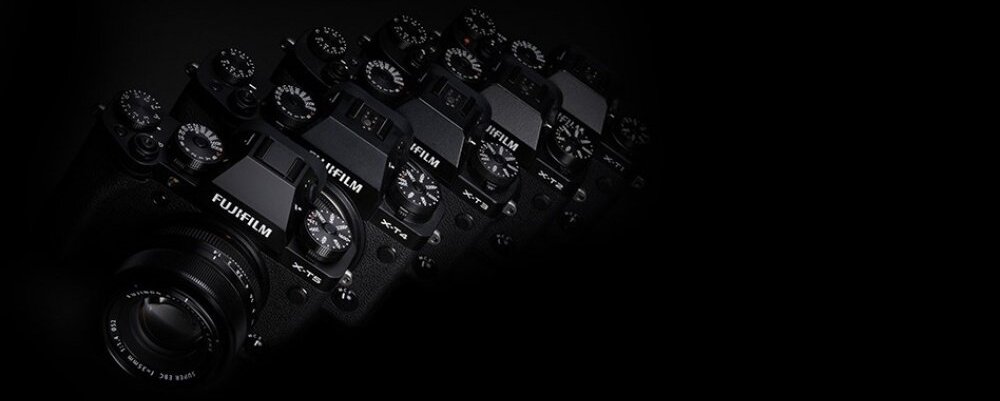 Фотоаппарат Fujifilm X-T5 Kit XF 18-55mm Black вид спереди