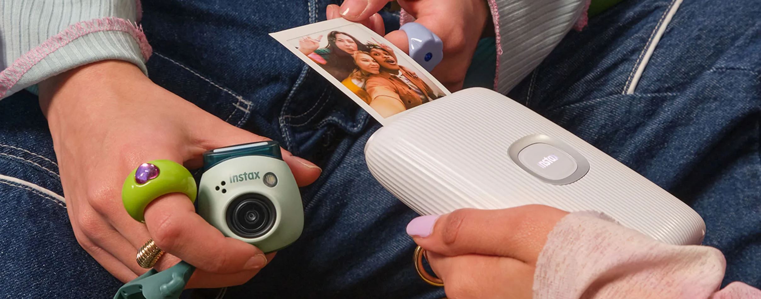 Fujifilm Instax Pal Lavender Blue вид спереди